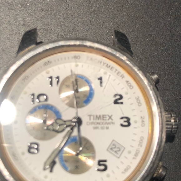 Timex chronograph wr 50m watch.  Model sr927 cell. Men’s watch w/stainless back - Picture 3 of 9